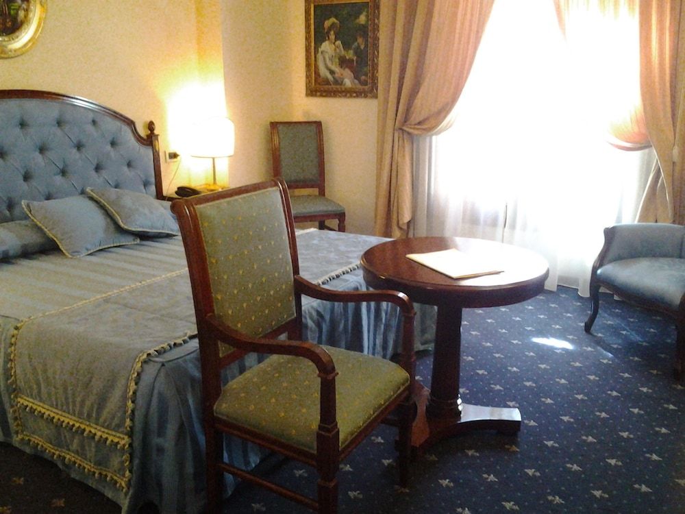 Grand Hotel Palace Comfort Room 2