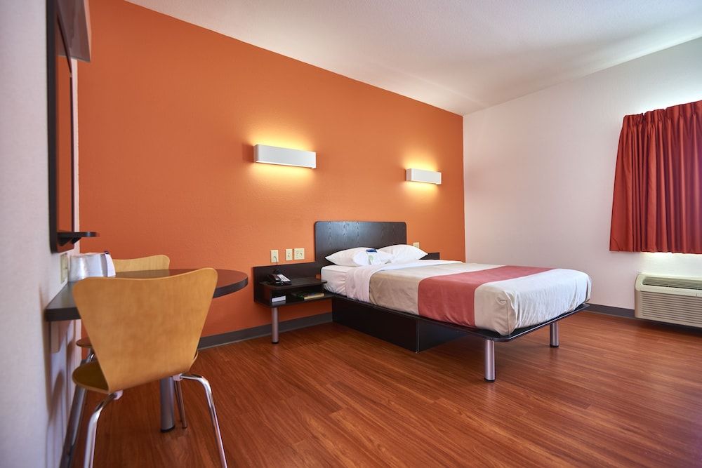 Standard Room, 1 Double Bed, Accessible, Non Smoking