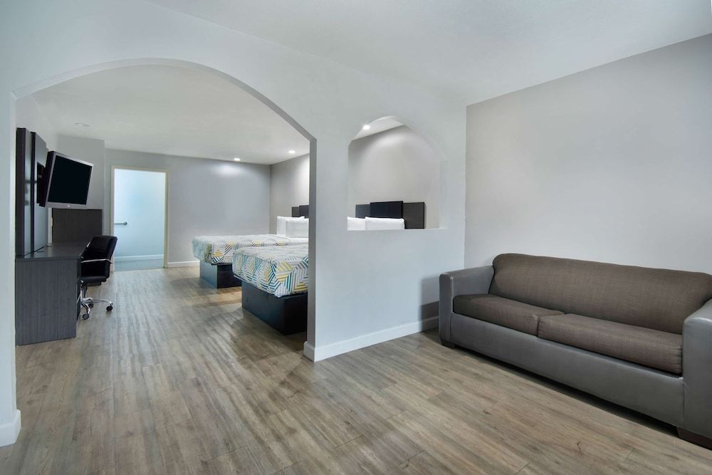 undefined Motel 6 Houston, TX - I-10 West 3