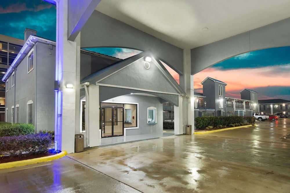 undefined Motel 6 Houston, TX - I-10 West 7