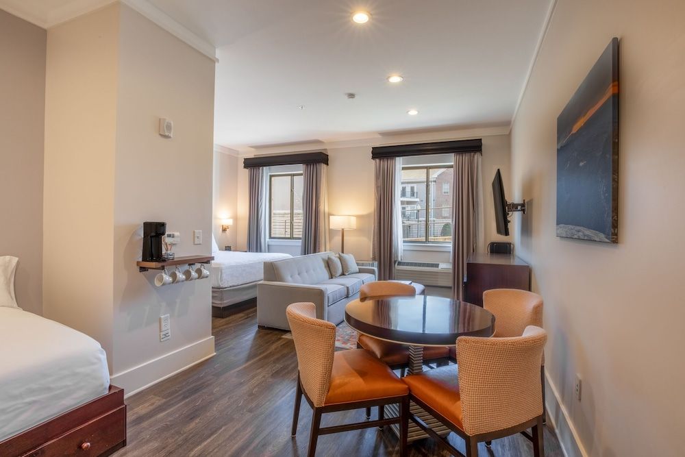 The Abernathy of Clemson Custom King Full 4