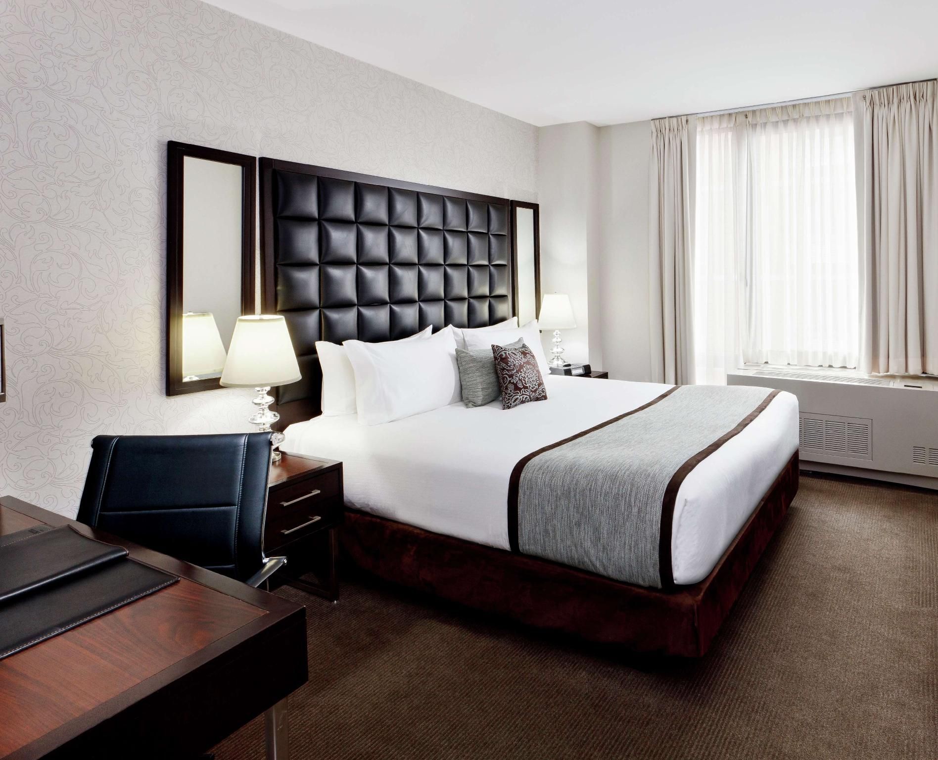 1 King Bed