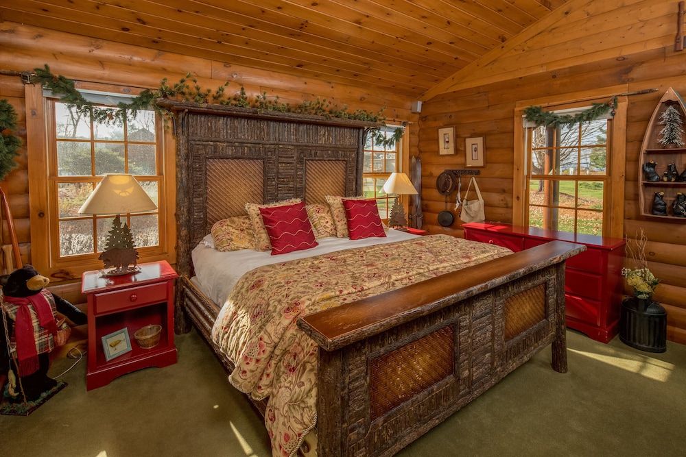 Goldmoor Inn Timberland Log Cabin 5