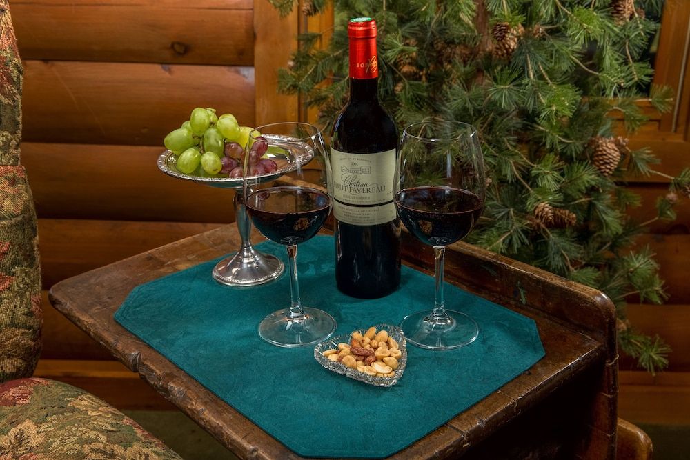 Goldmoor Inn Timberland Log Cabin 3