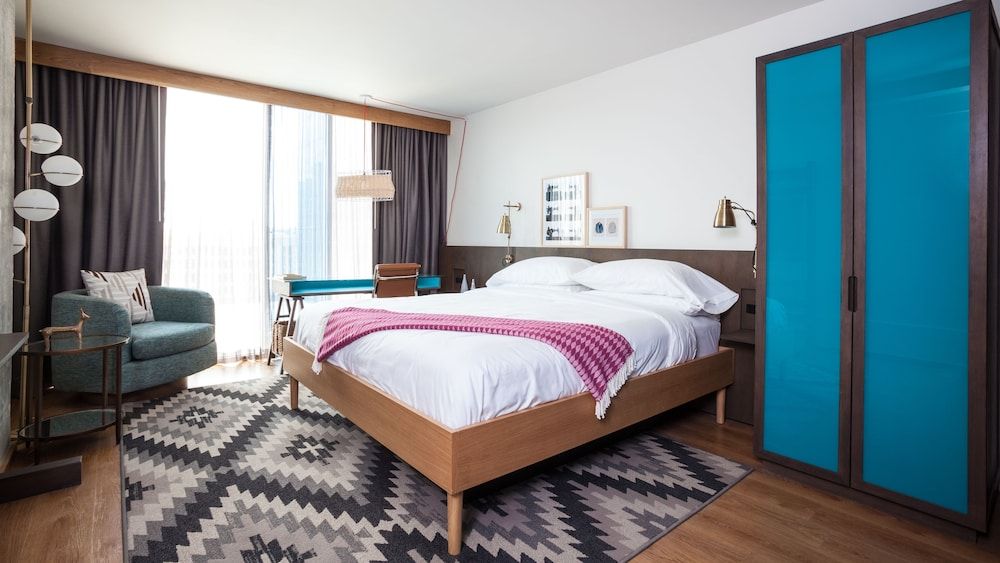 Suite, 1 King Bed