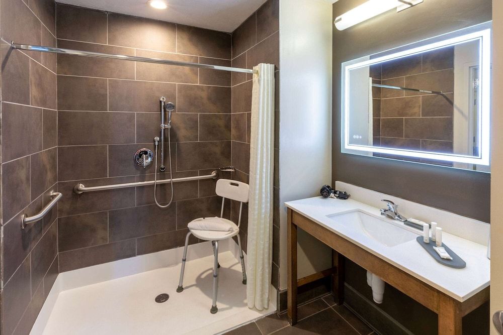 Studio Suite, 2 Queen Beds, Accessible, Non Smoking (Mobility, Bathtub w/Grab bars)