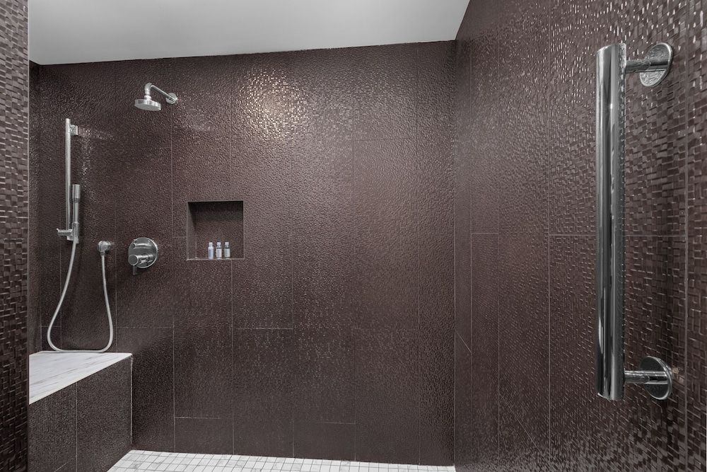 The Jung Hotel and Residences Room, 1 King Bed, Accessible 2