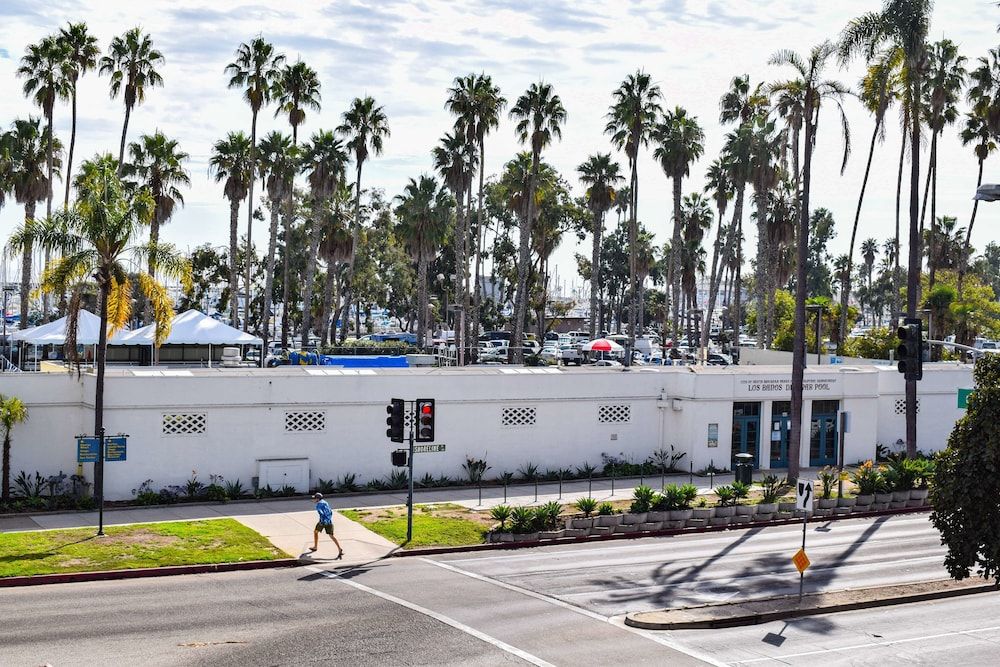 undefined Beachside Inn 3