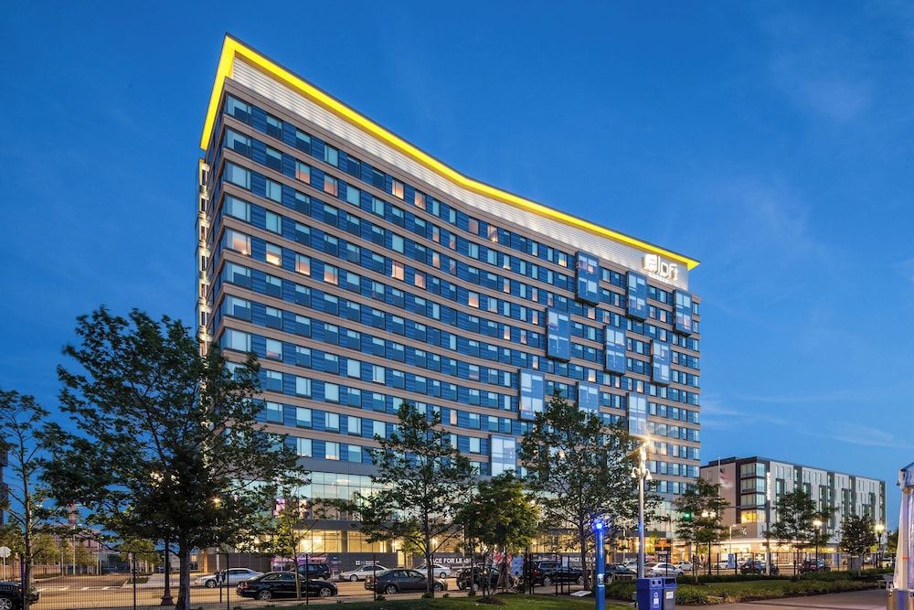 undefined Aloft by Marriott, Boston Seaport District 3
