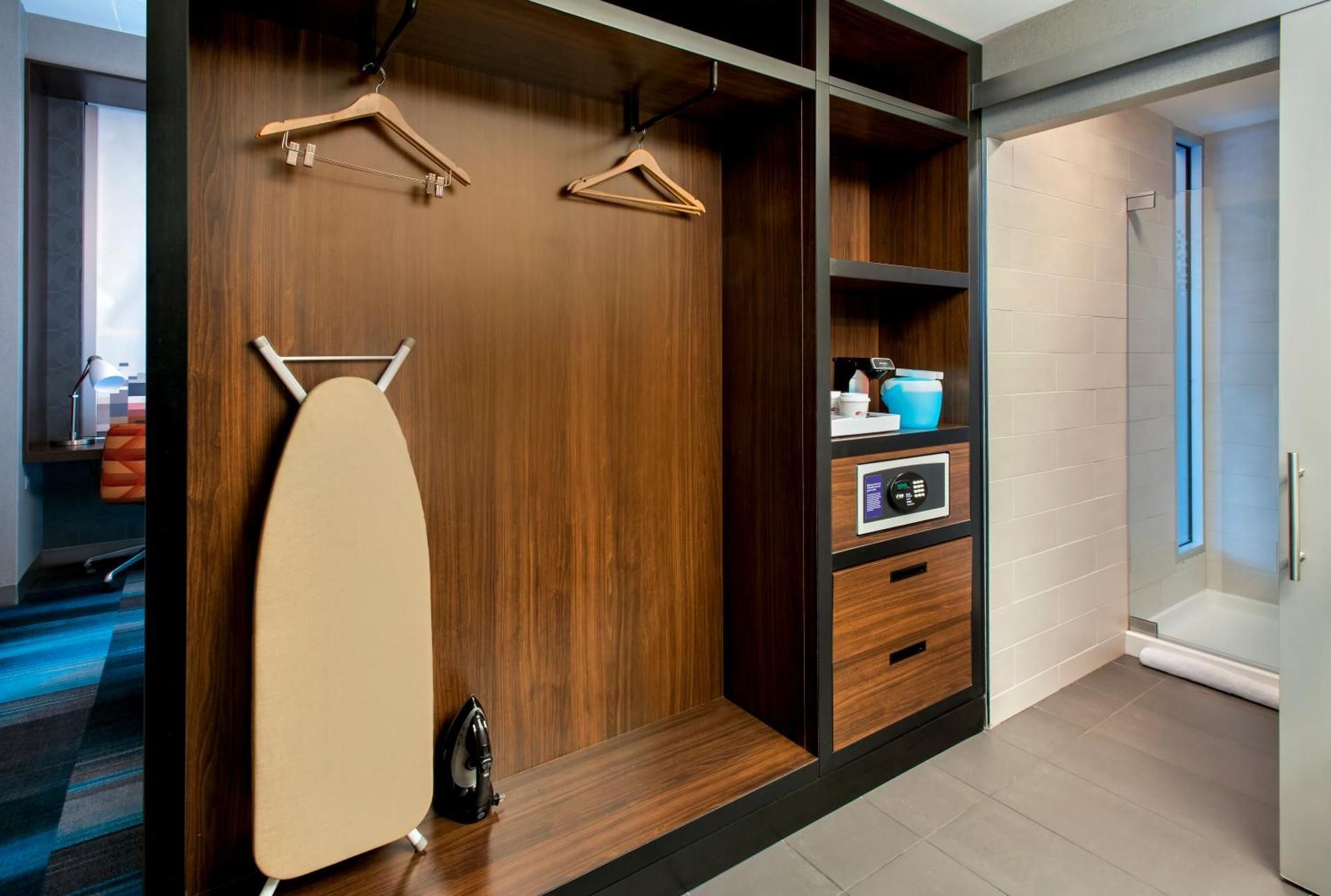 undefined Aloft by Marriott, Boston Seaport District 7