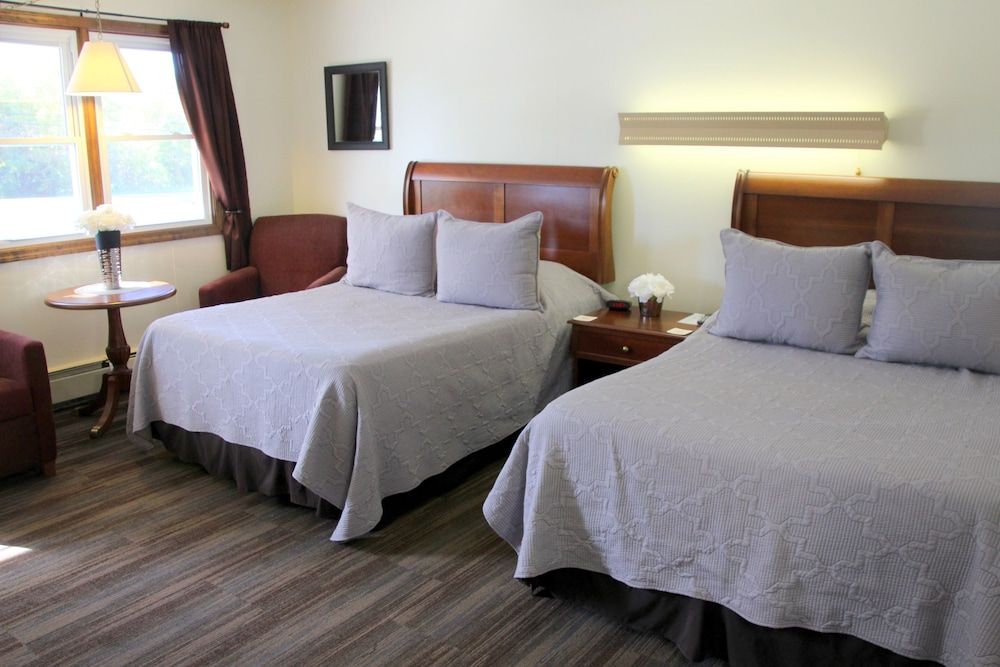 Standard Double Room, Ensuite (10 -2  full size beds)