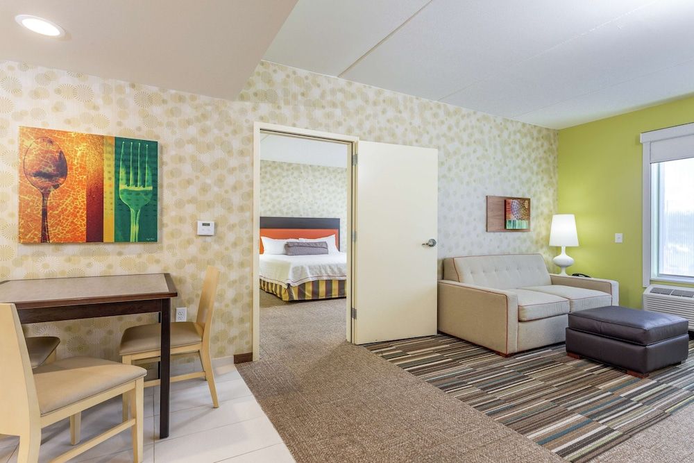 King One Bedroom Suite Hearing Accessible