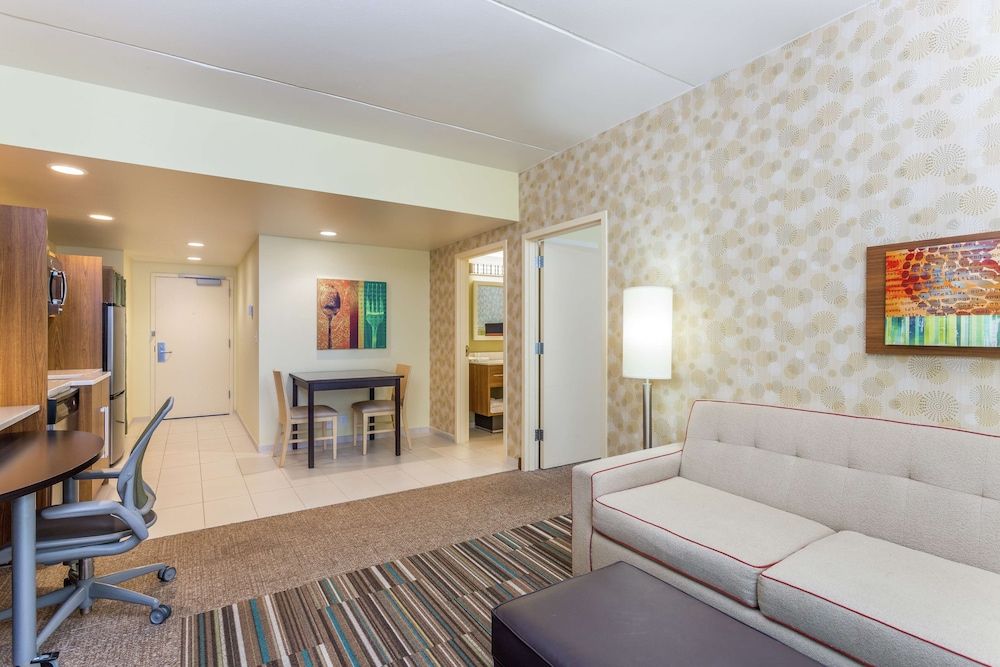 Queen One Bedroom Suite