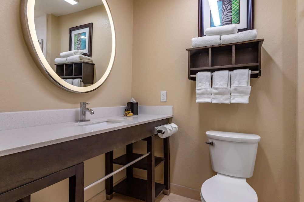 Suite, 2 Queen Beds, Refrigerator & Microwave, Ocean View (with Single Sofabed)