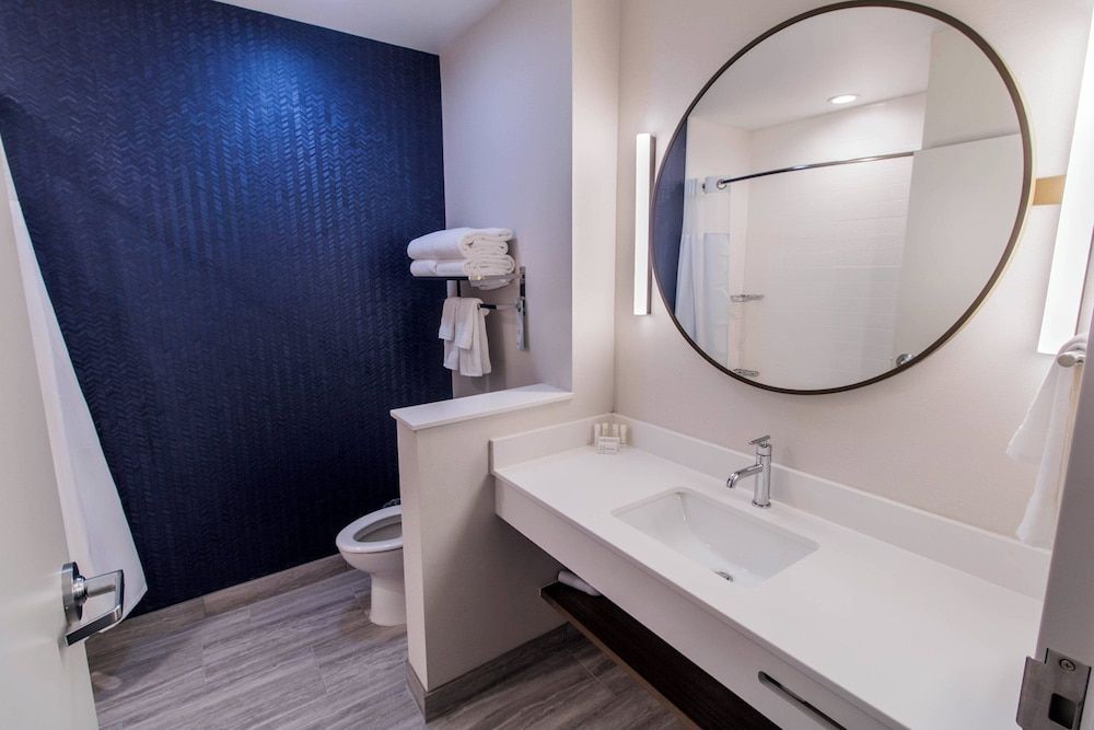 Suite, Multiple Beds, City View