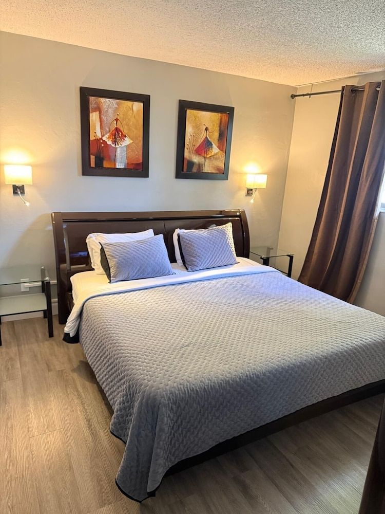 Sheridan Suites Apartments Hotel Comfort Apartment, 1 Bedroom, Kitchen, Pool View 4