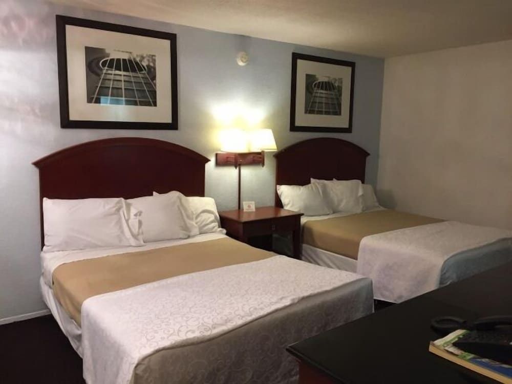 Ranch House Inn and Suites Double Queen Room 3