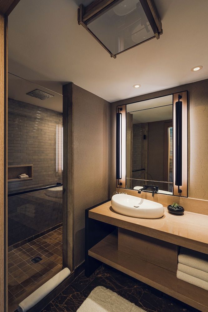 Nobu Hotel Miami Beach Resort View Two Queen 4