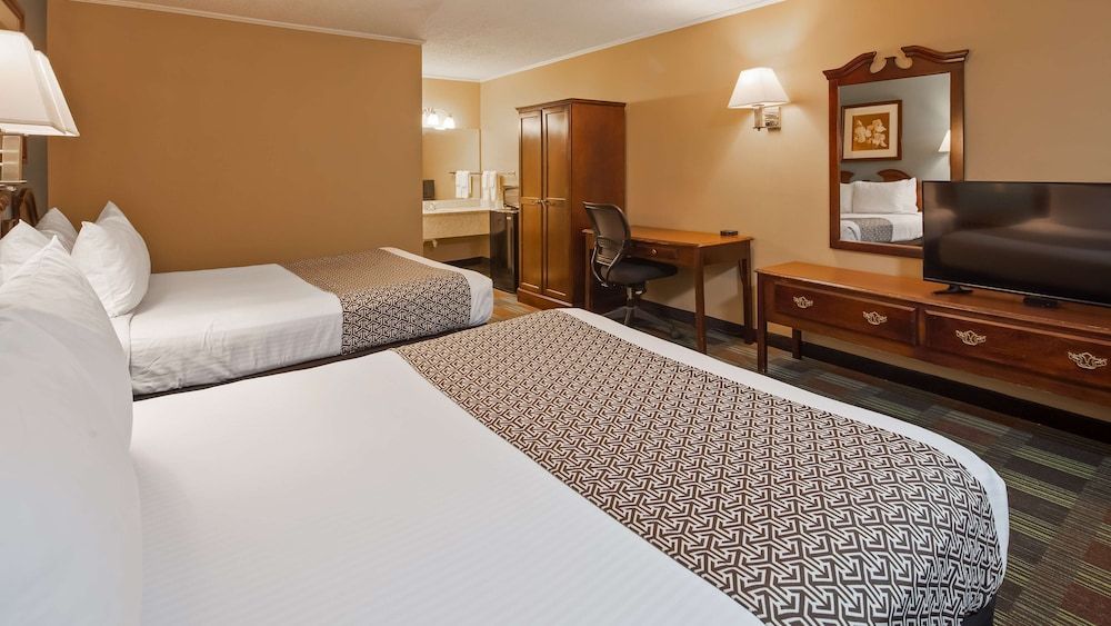 Standard Room, 2 Queen Beds, Non Smoking, Refrigerator & Microwave