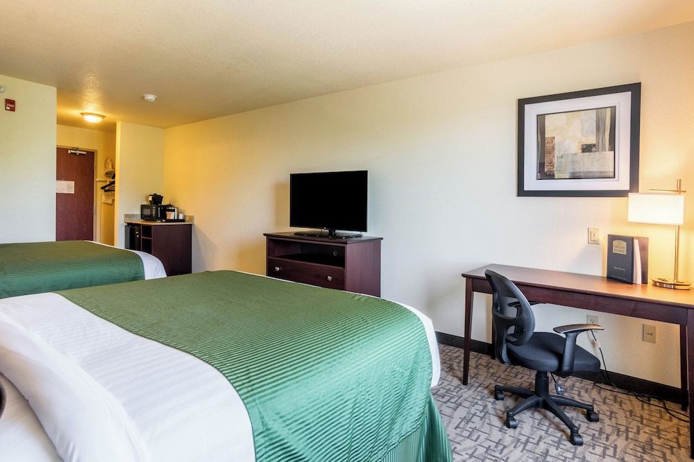 Room, 2 Queen Beds, Bay View