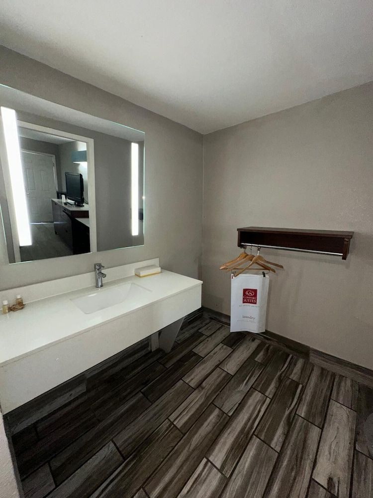 Jameson Inn Winder Room, 2 Double Beds, Accessible, Smoking 7