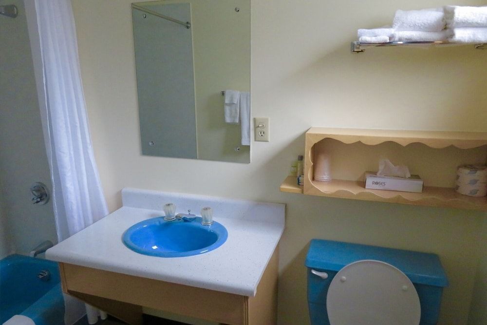 Cedars Motel Queen Double A 5