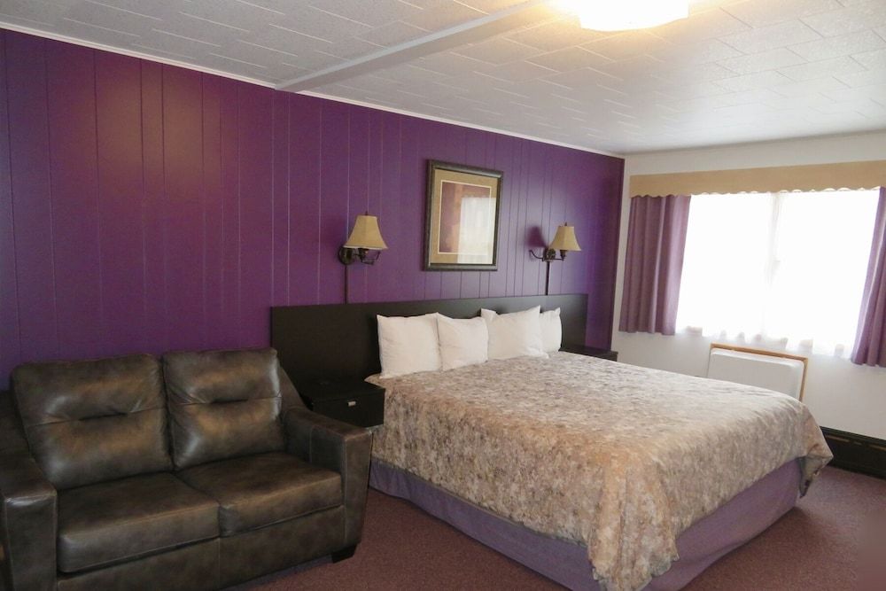 Cedars Motel Standard King