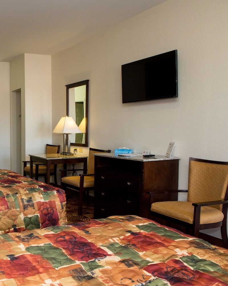 Suite, 2 Queen Beds