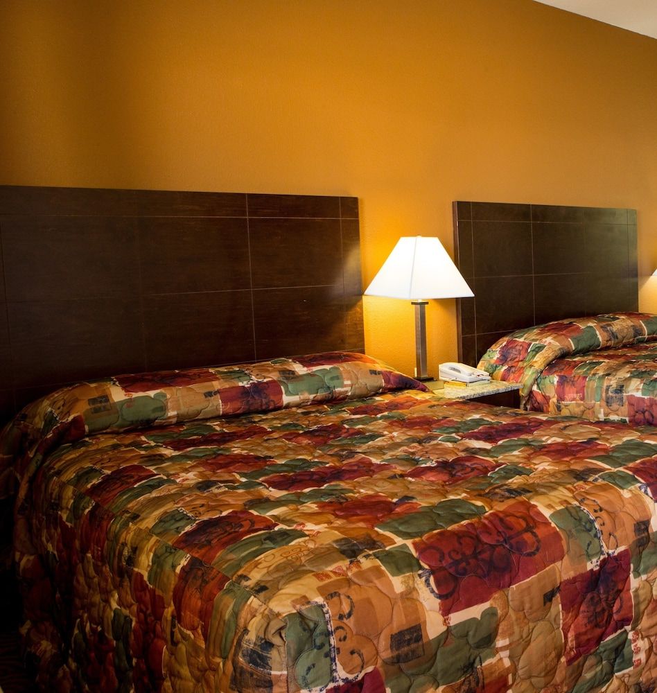 Suite, 2 Queen Beds, Smoking