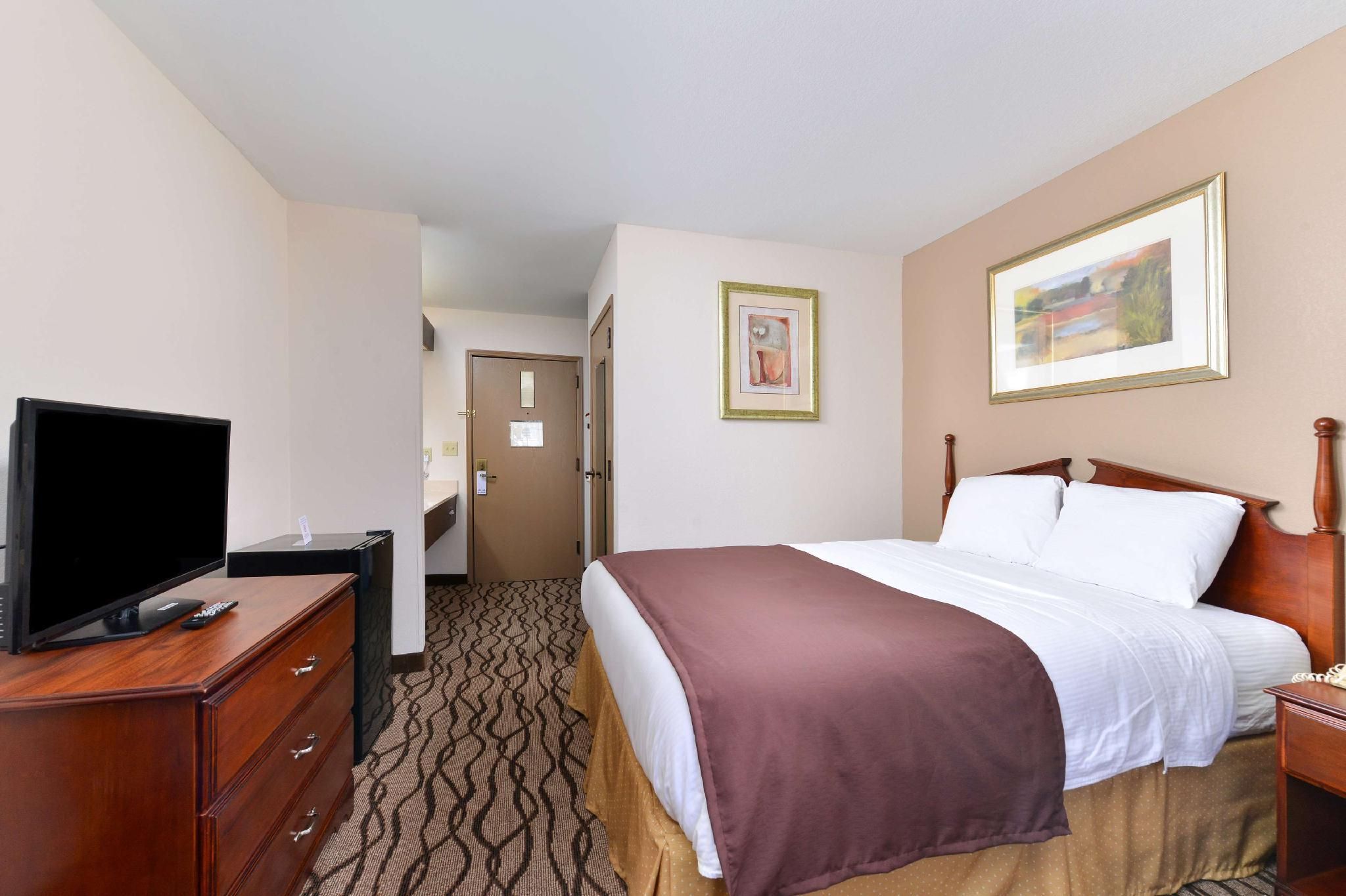 1 Queen Bed Non-Smoking