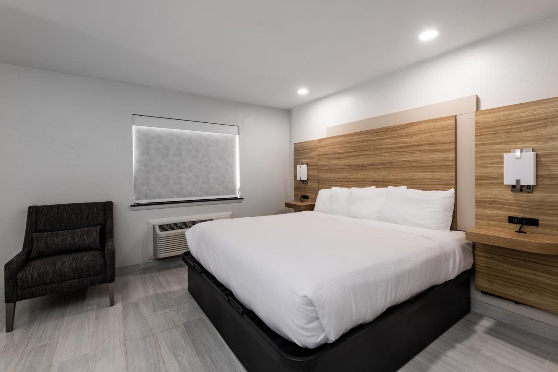 Deluxe Single Room