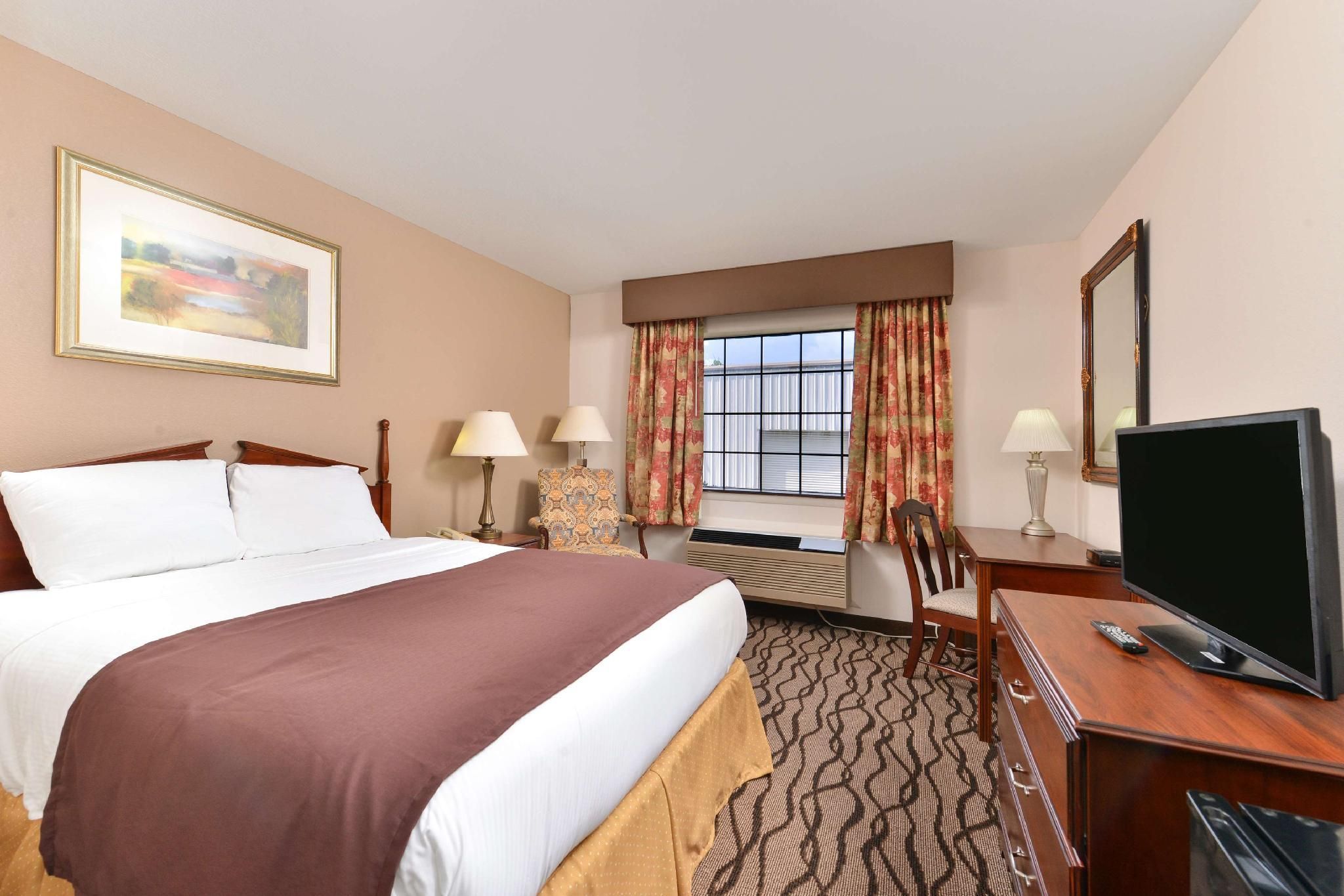 1 Queen Bed Non-Smoking