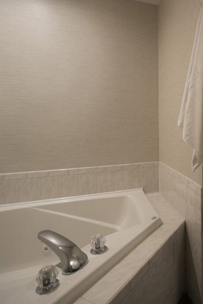 Aqua Blue Hotel Superior Suite 3