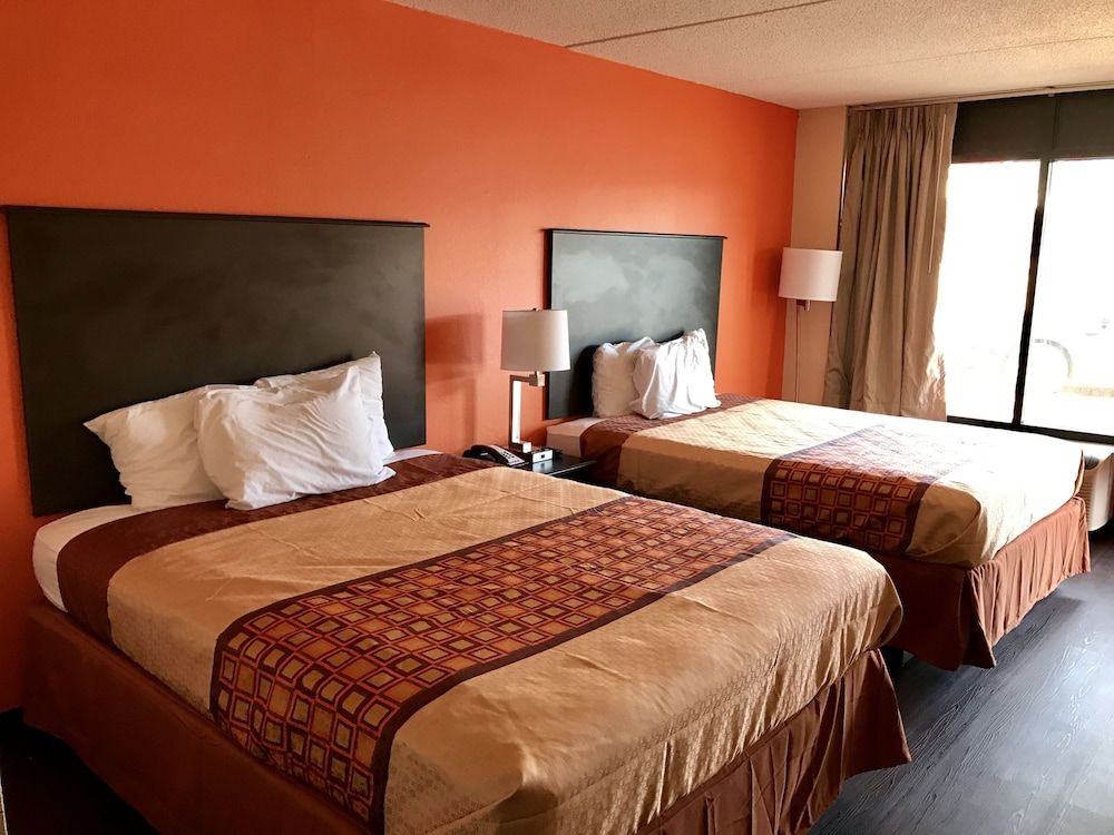 American Inn Classic Room, 2 Queen Beds, Non Smoking 5