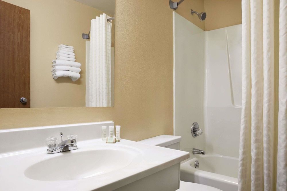 Room, 1 Queen Bed, Accessible, Non Smoking (Mobility)