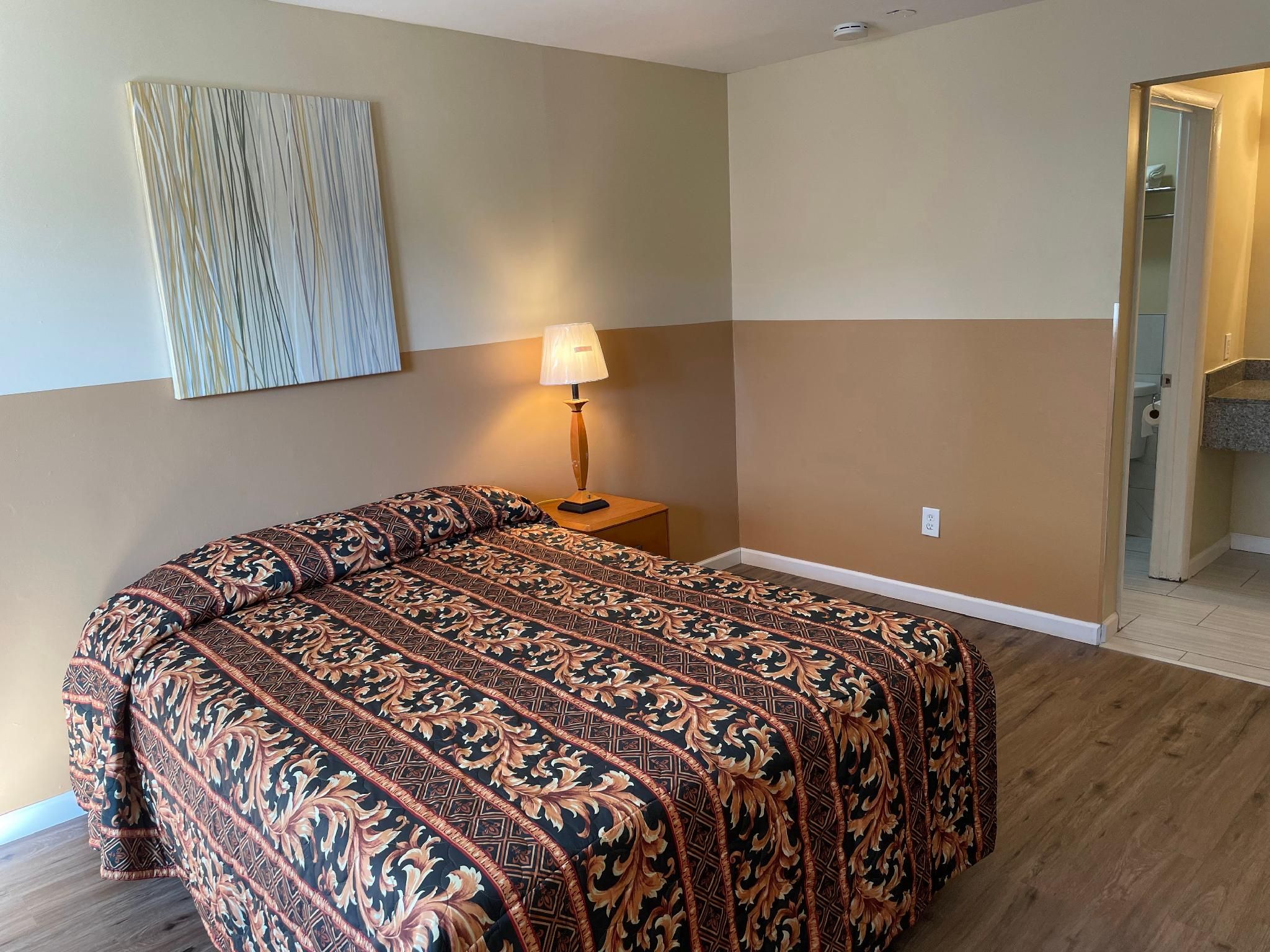Superior Queen Room - Non-Smoking