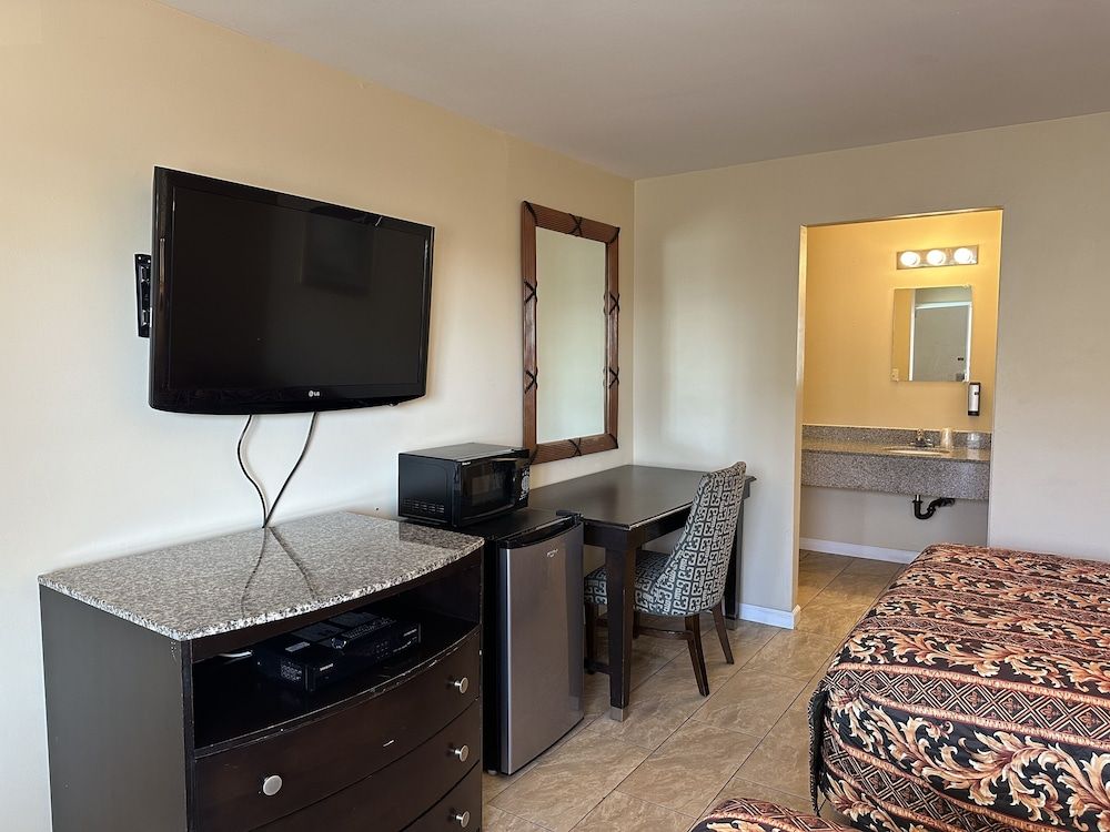 Sea Palace Motel Superior Room, 2 Queen Beds 8