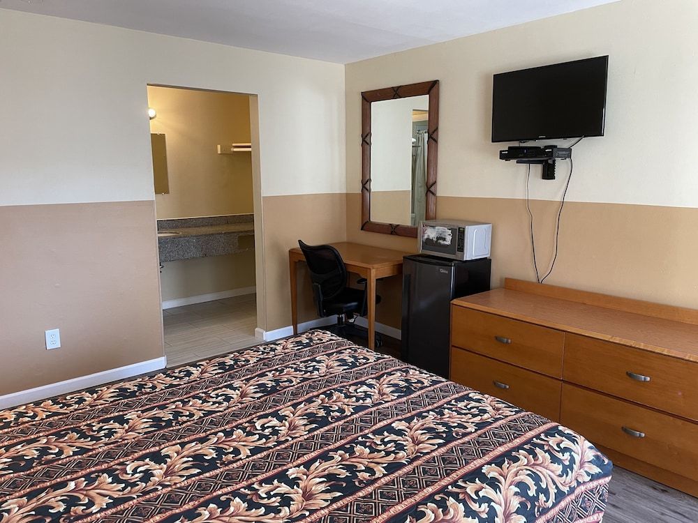 Sea Palace Motel Superior Room, 1 Queen Bed 10