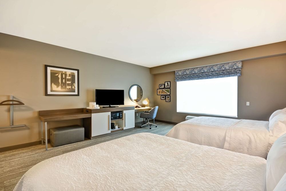 Room, 2 Queen Beds, Accessible, Bathtub (Hearing)