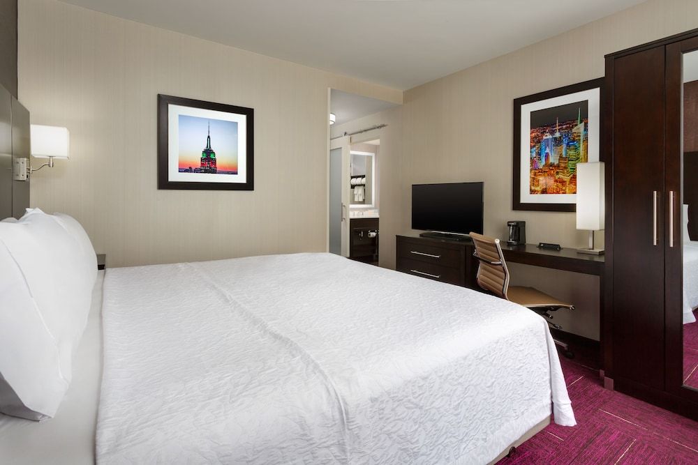 undefined Hampton Inn Manhattan/Times Square Central 4