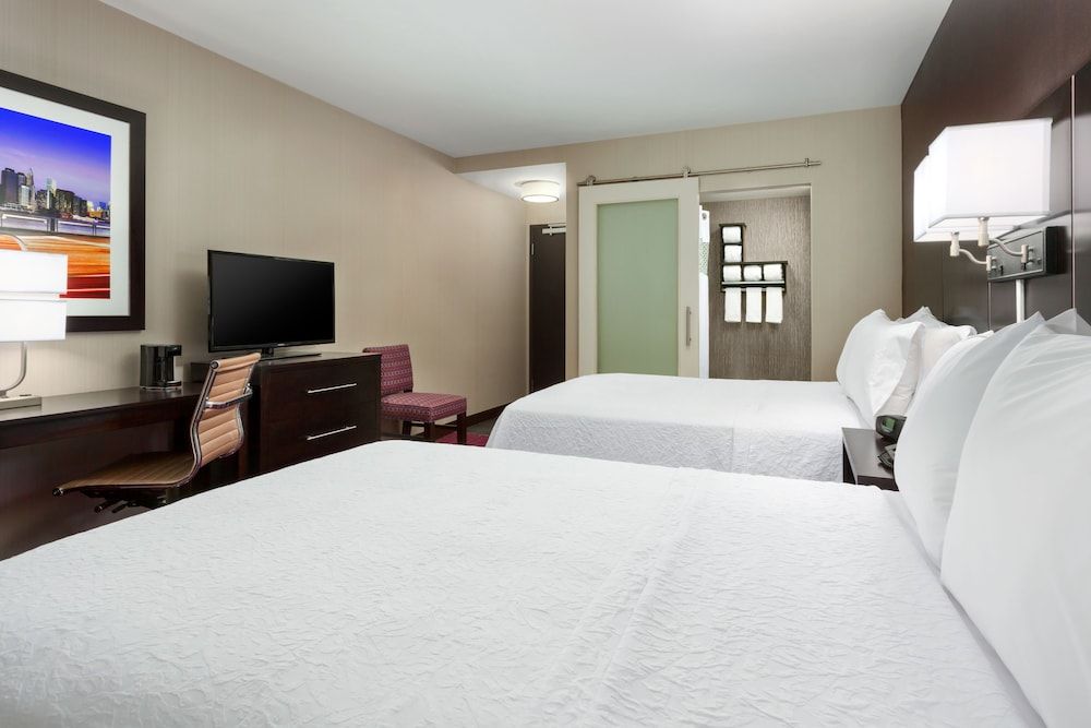 Hampton Inn Manhattan/Times Square Central Room, 2 Double Beds 2