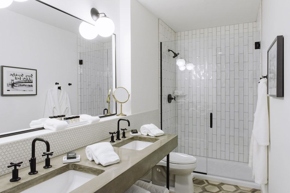 Hotel Covington Cincinnati Riverfront Queen City Double Queen 4