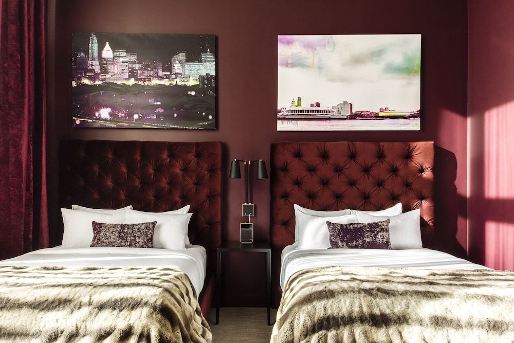Hotel Covington Cincinnati Riverfront Queen City Double Queen 2
