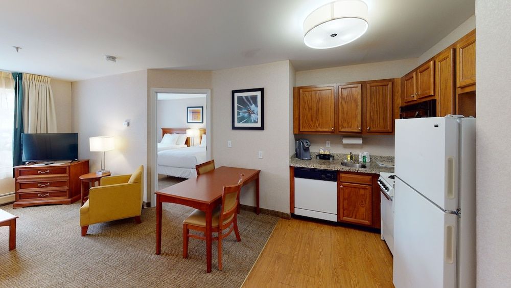 Smart Suites, Ascend Hotel Collection Suite, Multiple Beds, Non Smoking 7