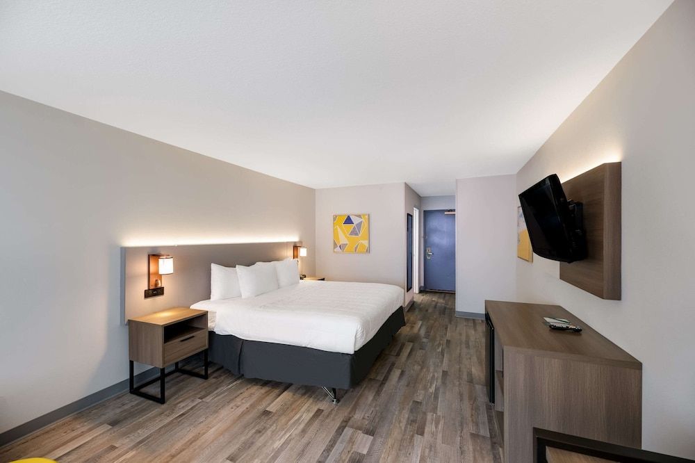 Standard Room, 1 King Bed, Non Smoking