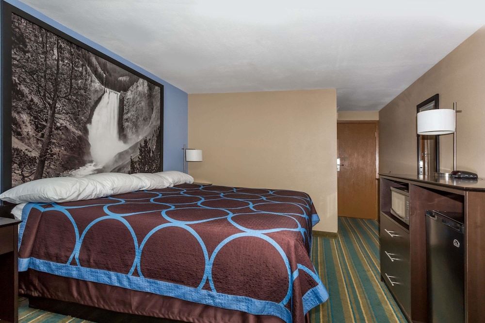 Standard Room, 1 King Bed