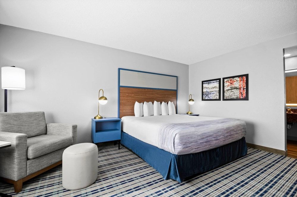 Studio Suite, 1 King Bed, Non Smoking