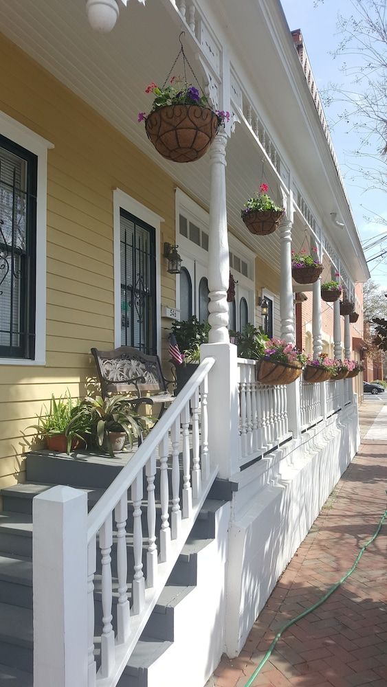 undefined Green Palm Inn 6