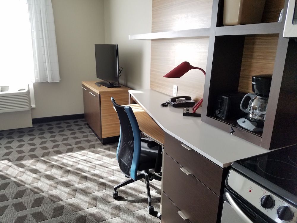 Studio, 2 Queen Beds (Hearing Accessible)