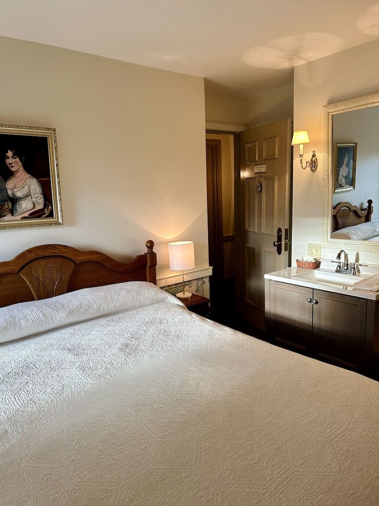 Standard Double Room, Private Bathroom (Dolly Madison)